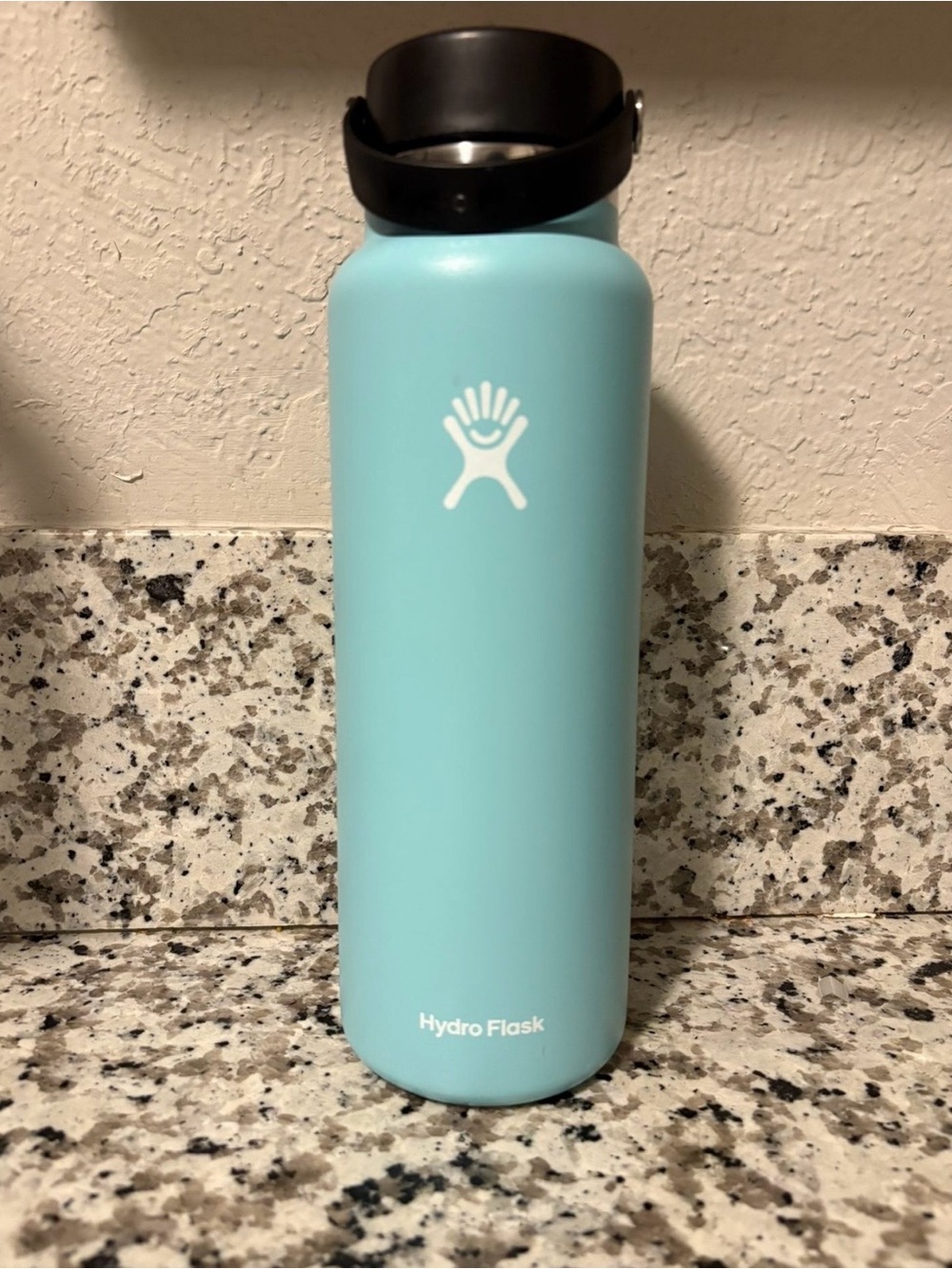 Hydro Flask Seafoam Teal Bottle with Black Cap